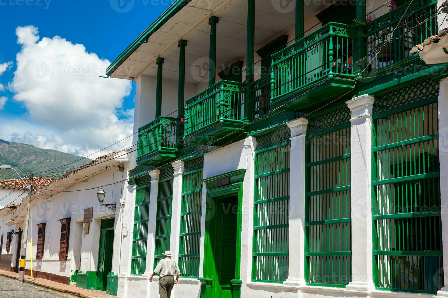 mooi koloniaal huizen Bij de klein stad- van de kerstman fe de antioquia in Colombia foto