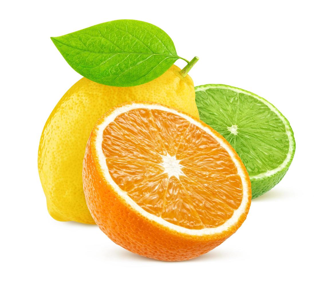 geïsoleerde citrusvruchten die op wit worden geïsoleerd foto
