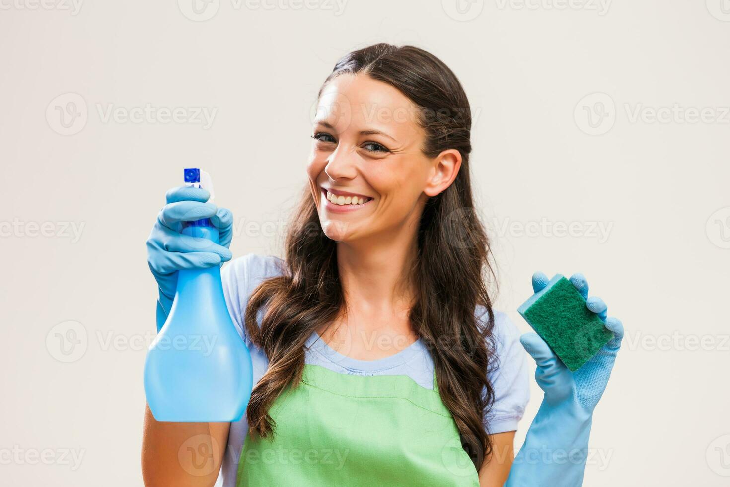 een vrouw wie is gaan naar schoon de huis foto