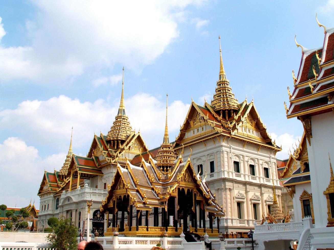 wat phra kaew tempel in bangkok, thailand foto