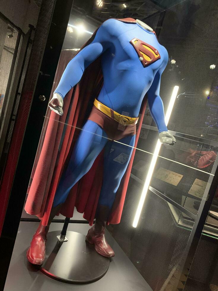 lodz, Polen. 28 september 2019. superman geeft terug kostuum dc universum dageraad van gerechtigheid tentoonstelling foto