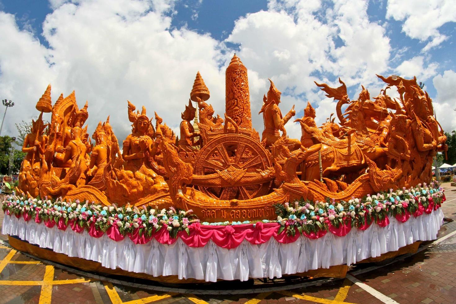 kaarsvetfestival in ubon ratchathani, thailand foto