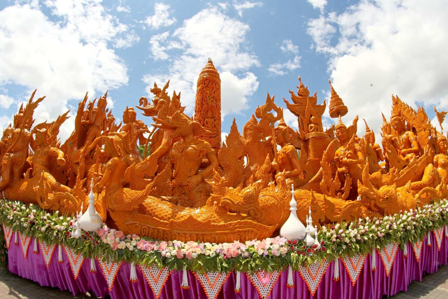 kaarsvetfestival in ubon ratchathani, thailand foto