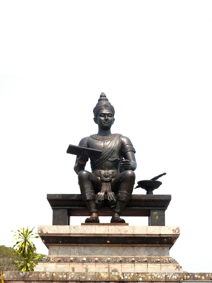 standbeeld in het historische park van Sukhothai, Thailand foto