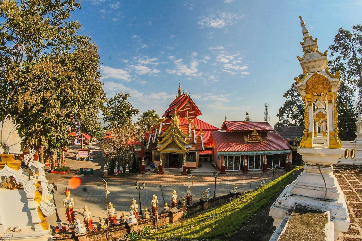 wat phra that doi woa tempel in chiang rai, thailand foto