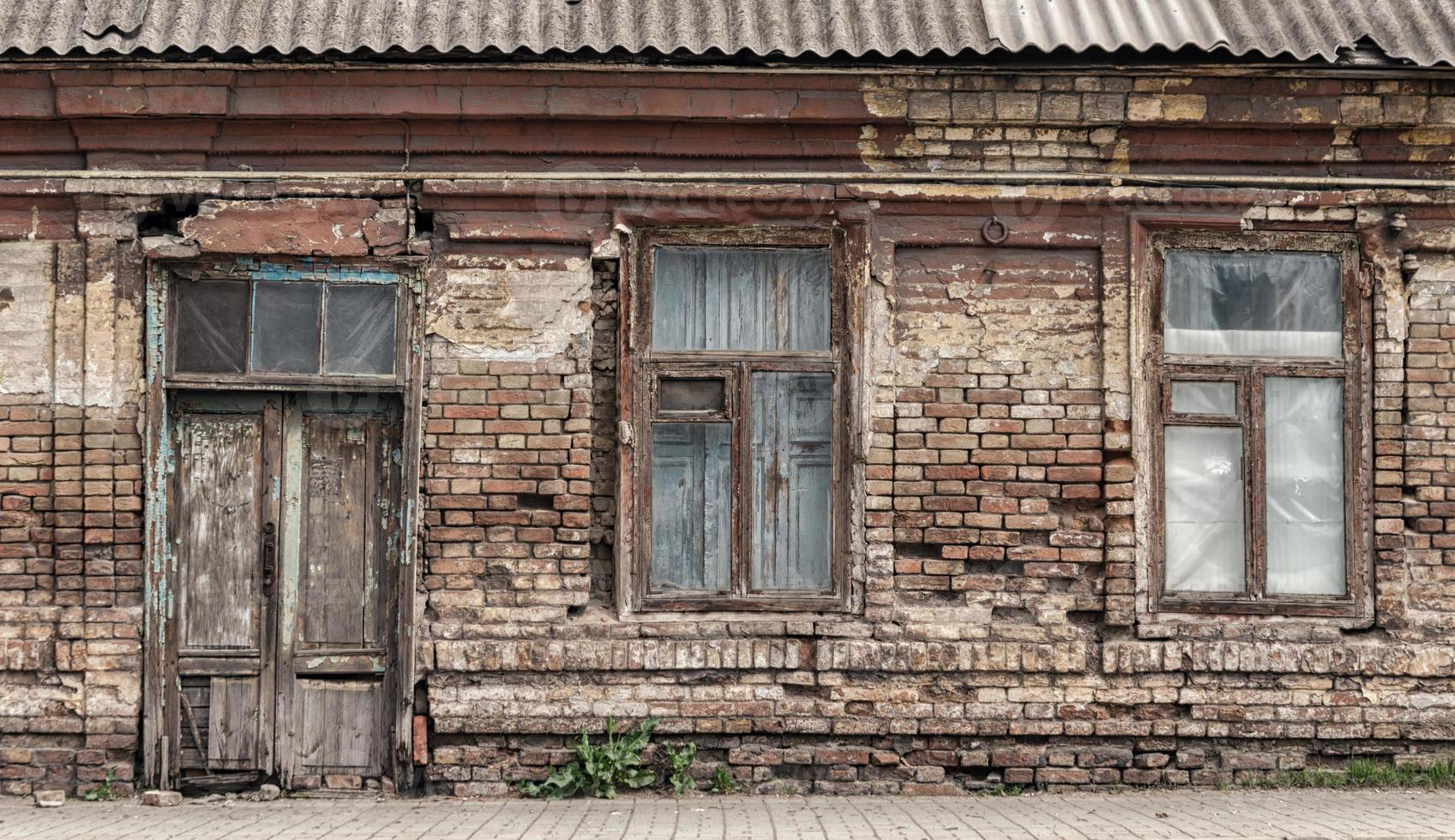 verlaten huis in oekraïne, donbass donetsk foto