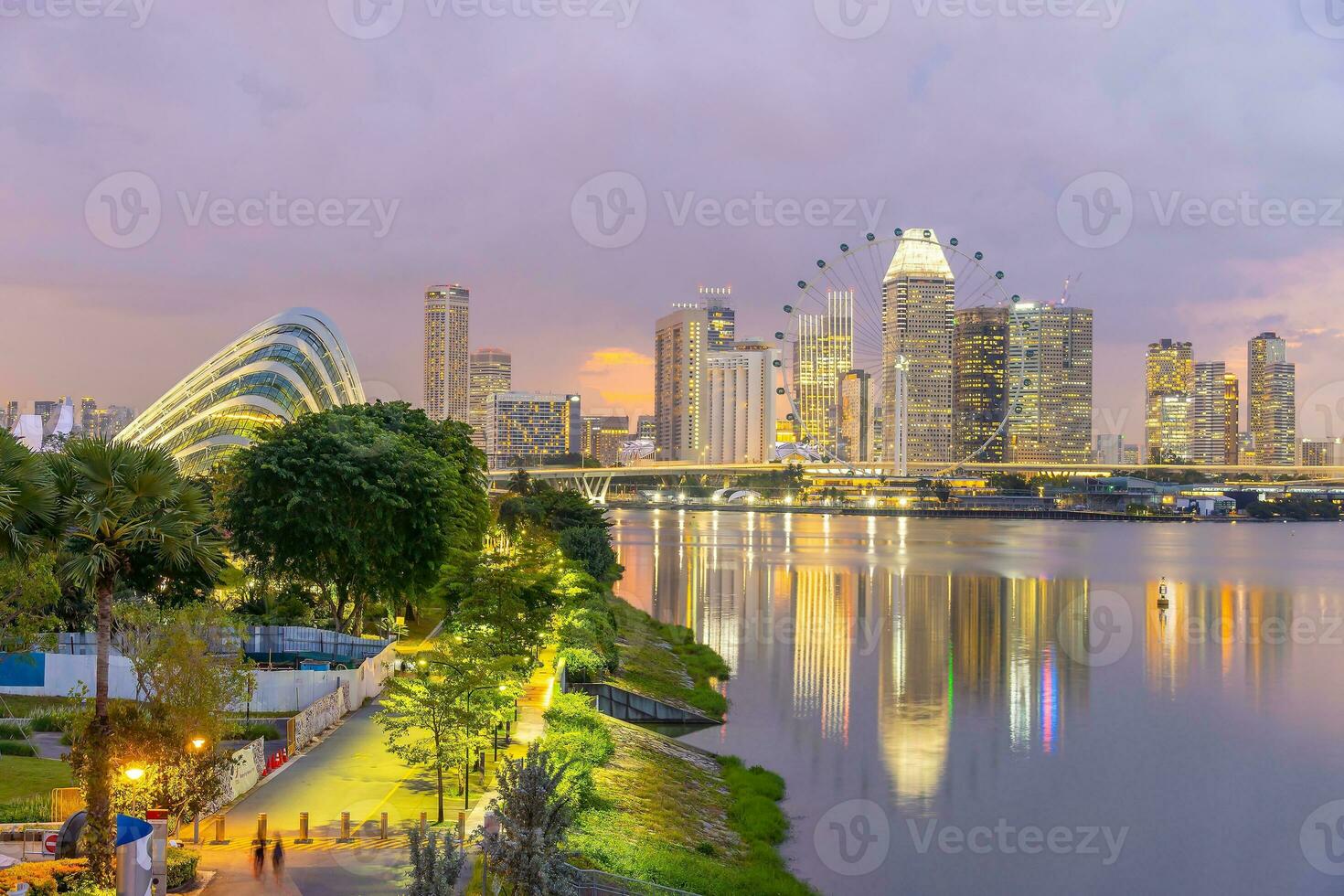 downtown stad horizon Bij de jachthaven baai, stadsgezicht van Singapore foto