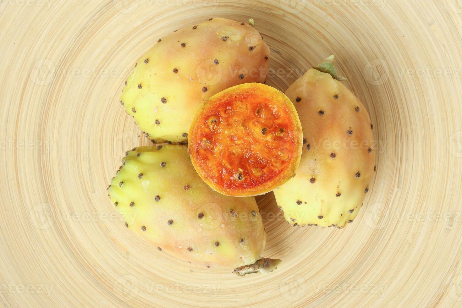 geel oranje cactus fruit stekelig Peer netelig sappig foto