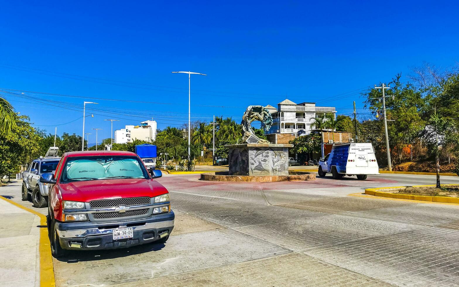 puerto escondido oaxaca Mexico 2023 Mexicaans klassiek oppakken vrachtauto auto 4x4 van de weg af voertuigen Mexico. foto