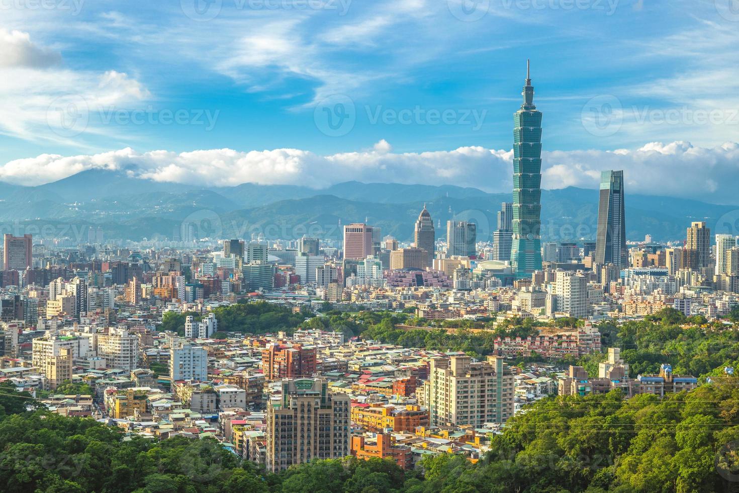 panoramisch uitzicht over de stad taipei in taiwan foto