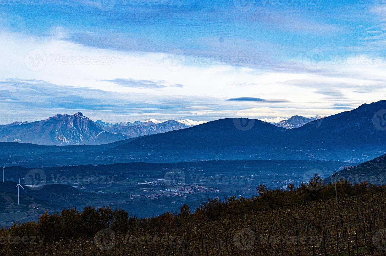 berg en vallei in valpolicella foto