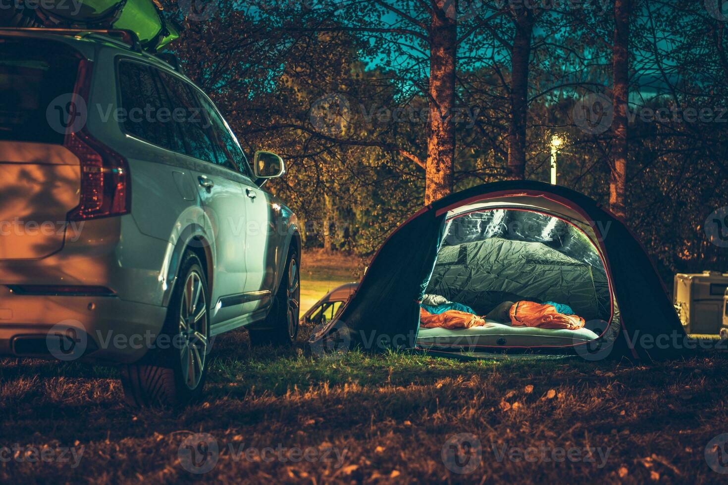 tent camping in de Woud foto
