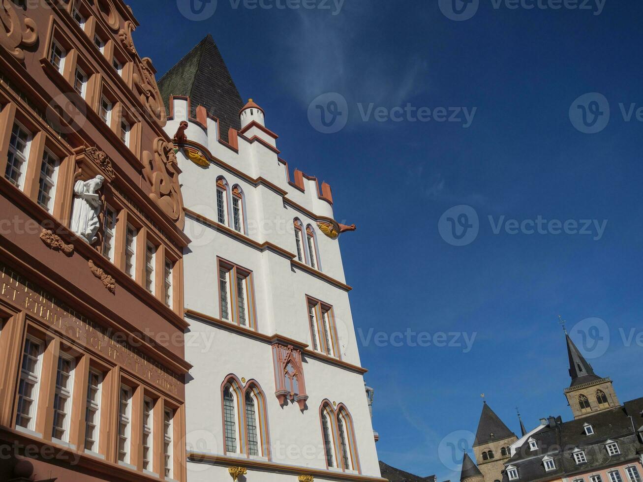 de oud stad van Trier Bij de Moezel rivier- in Duitsland foto