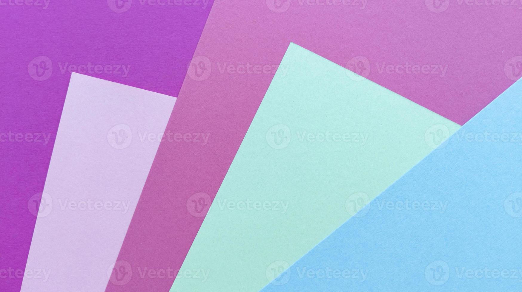 veelkleurige pastel textuur achtergrond paars roze groen blauwe bladen op foto