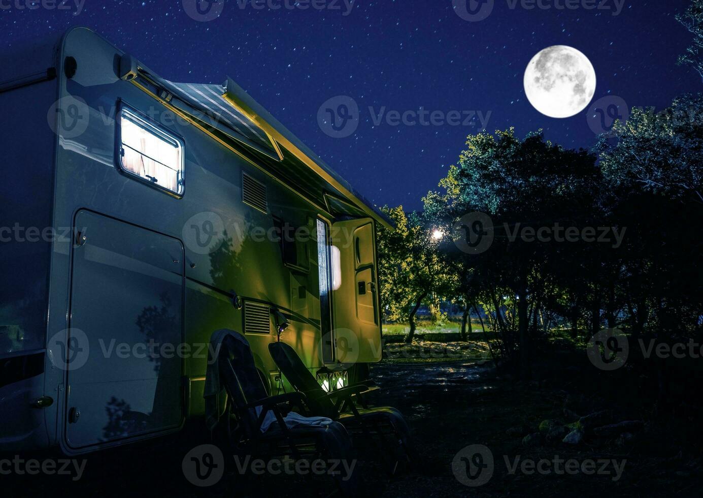 zomer nacht rv camping foto