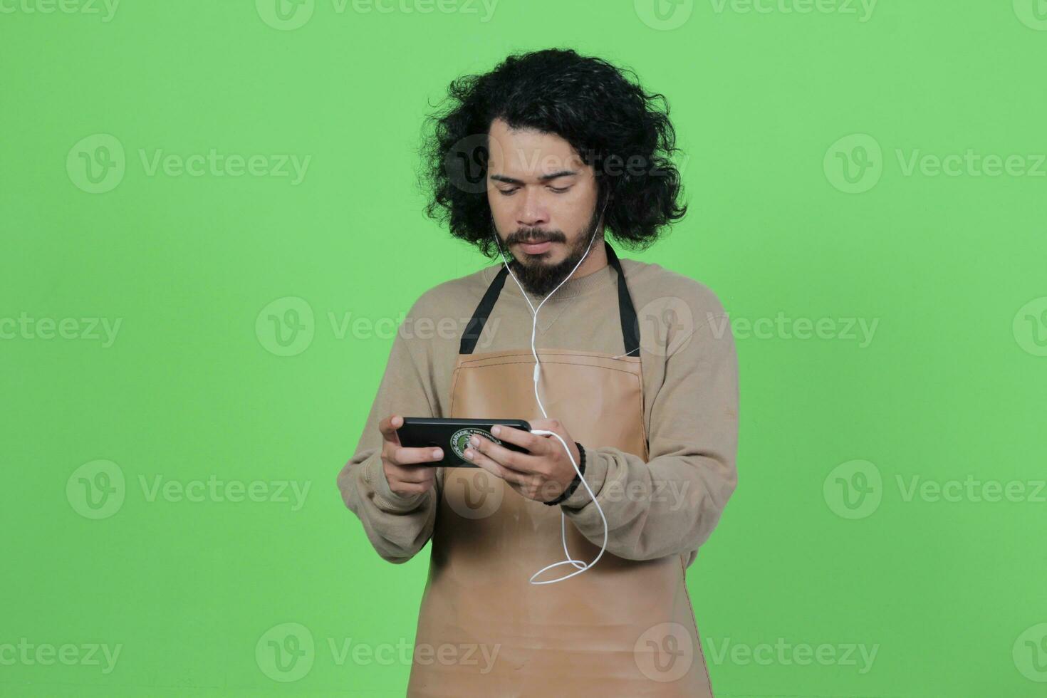 Aziatisch mannetje koffie winkel barman poses en uitdrukkingen foto