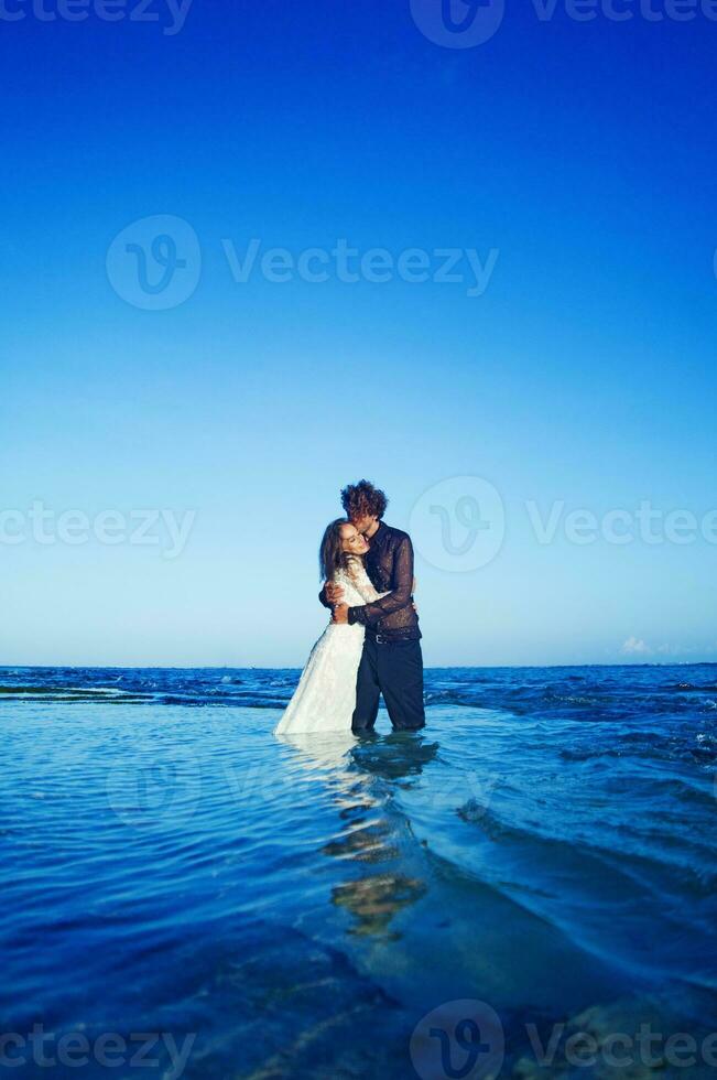 bruiloft Aan een strand foto