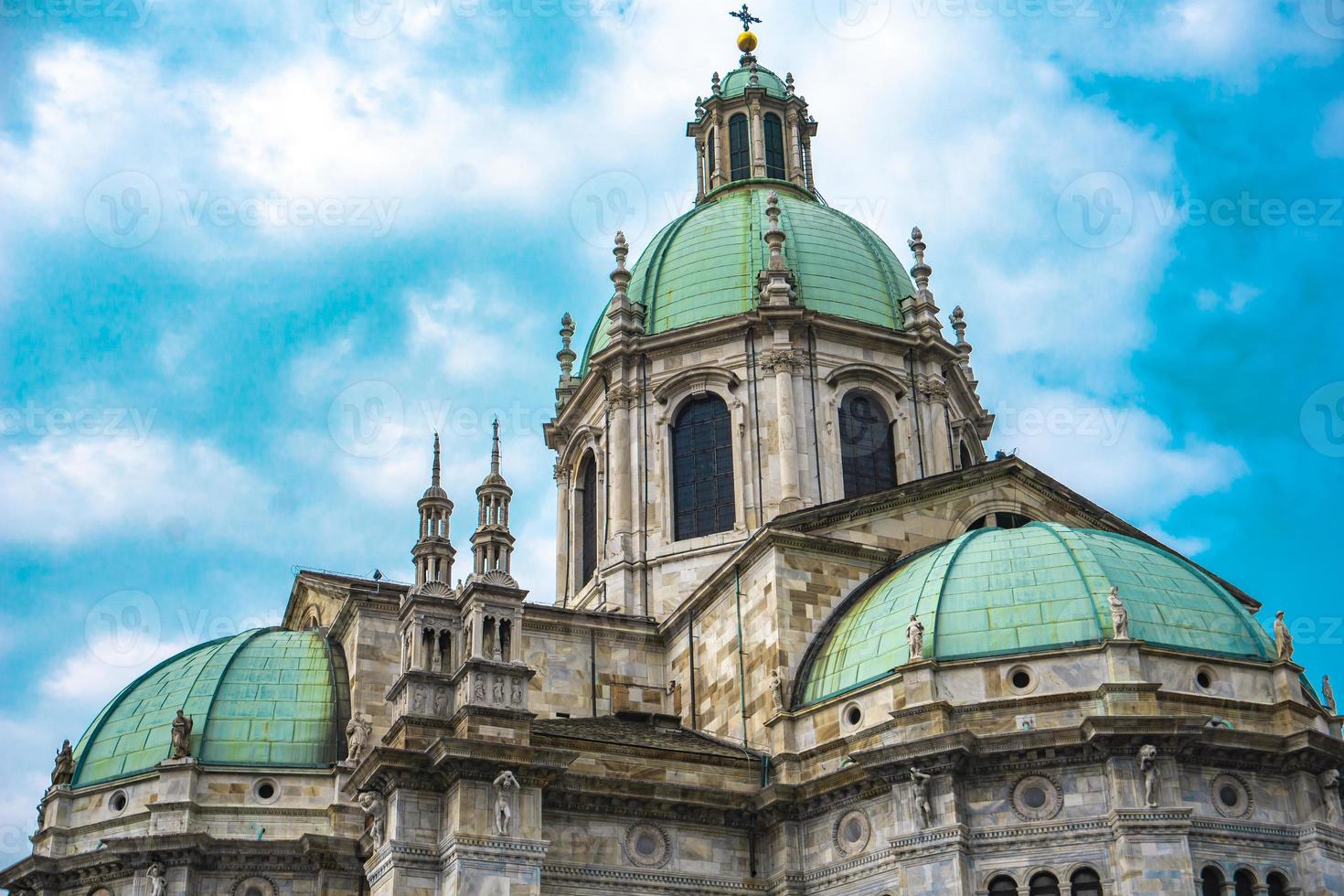 buitenaanzicht van de kathedraal van como duomo di como foto