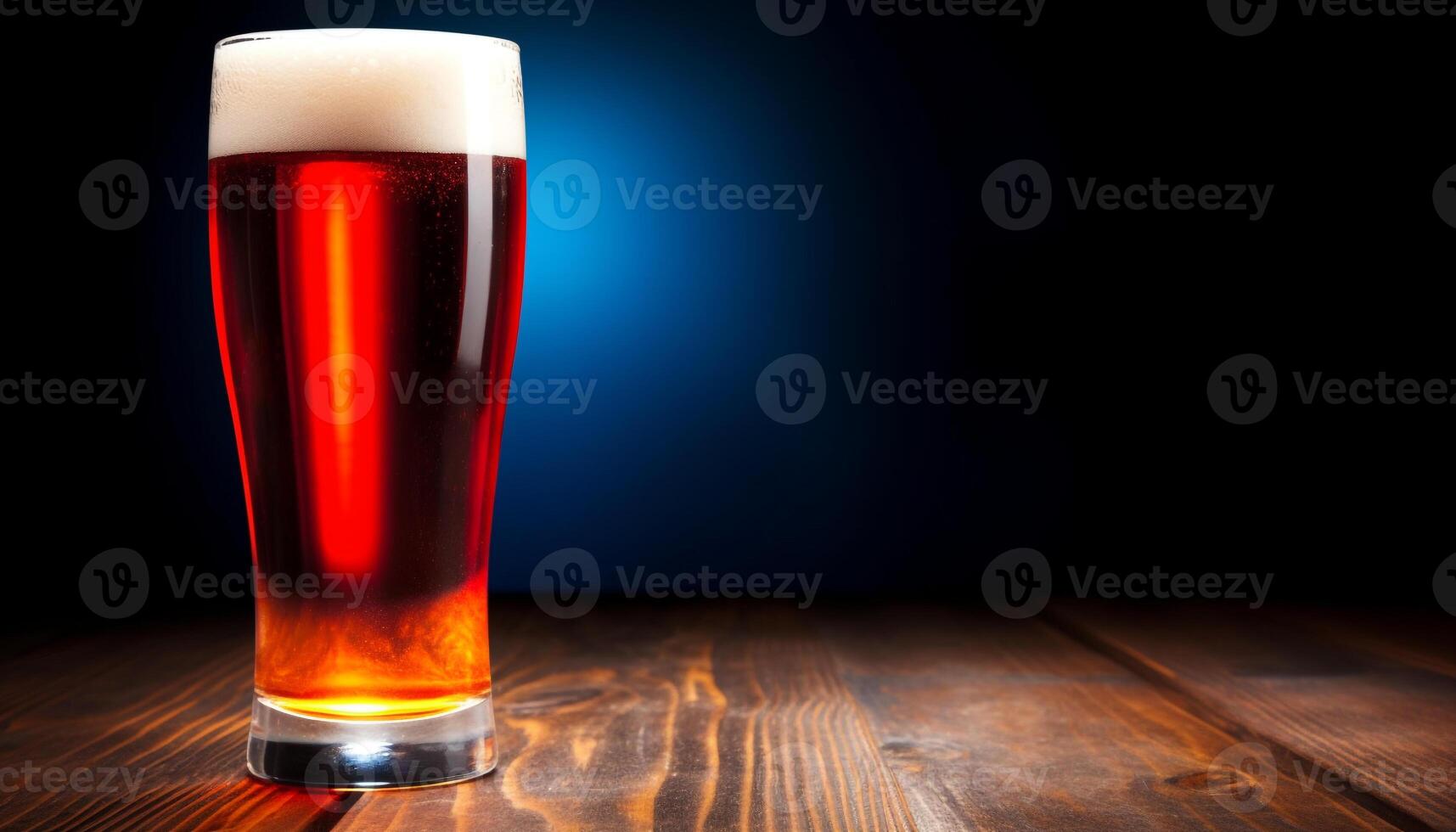 schuimig bier in pint glas Aan hout tafel Bij kroeg gegenereerd door ai foto