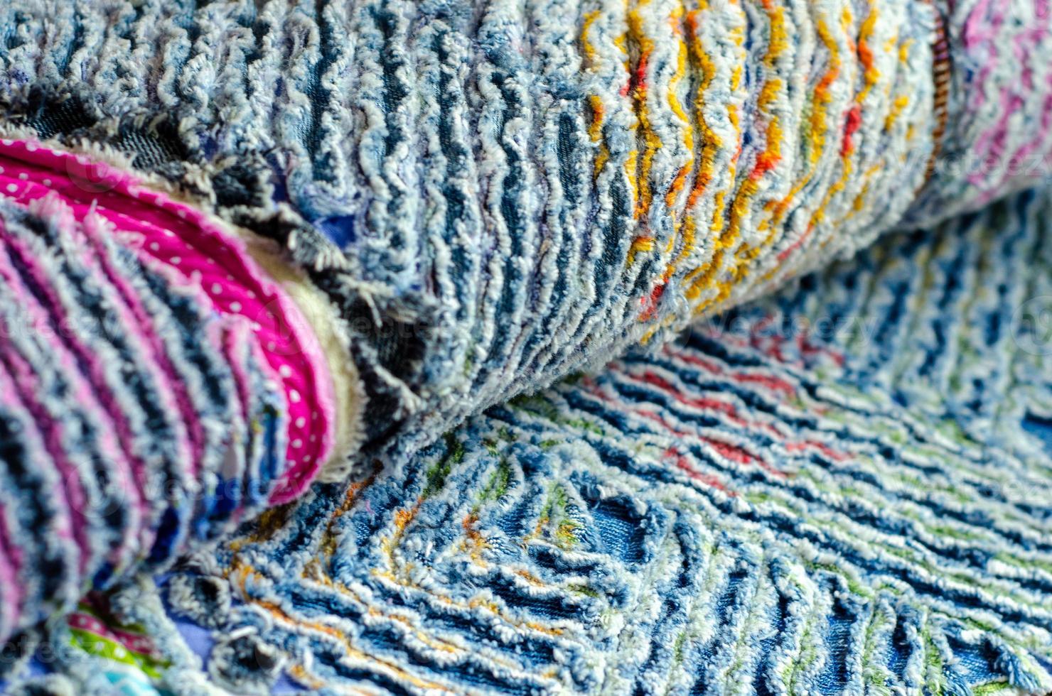 denim en katoen chenille tapijt, textuur pluizig foto