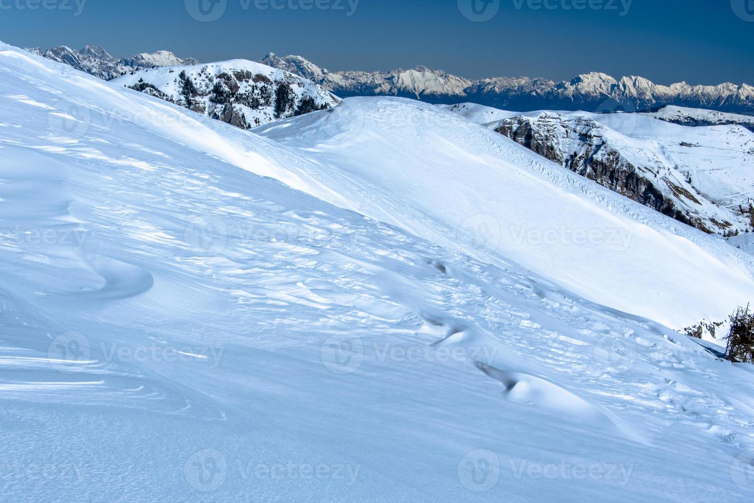 met sneeuw bedekte alpen twee foto