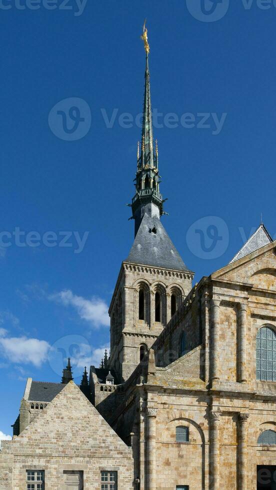 maand sint-michel vesting klooster in Frankrijk foto