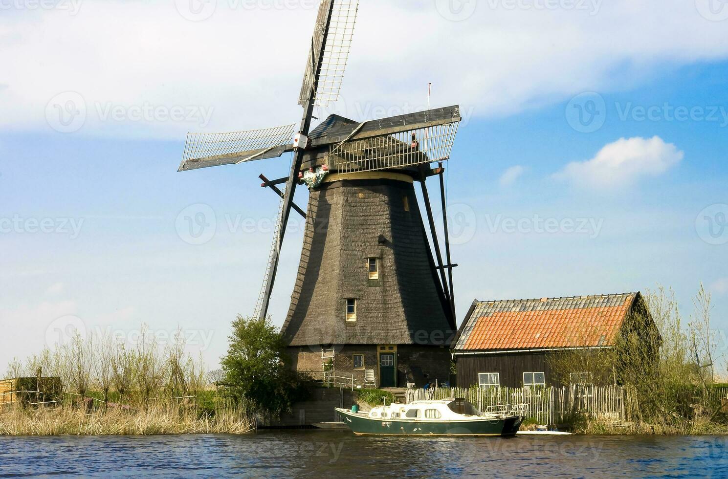 Nederland kleurrijk land van windmolens en tulpen bloemen foto