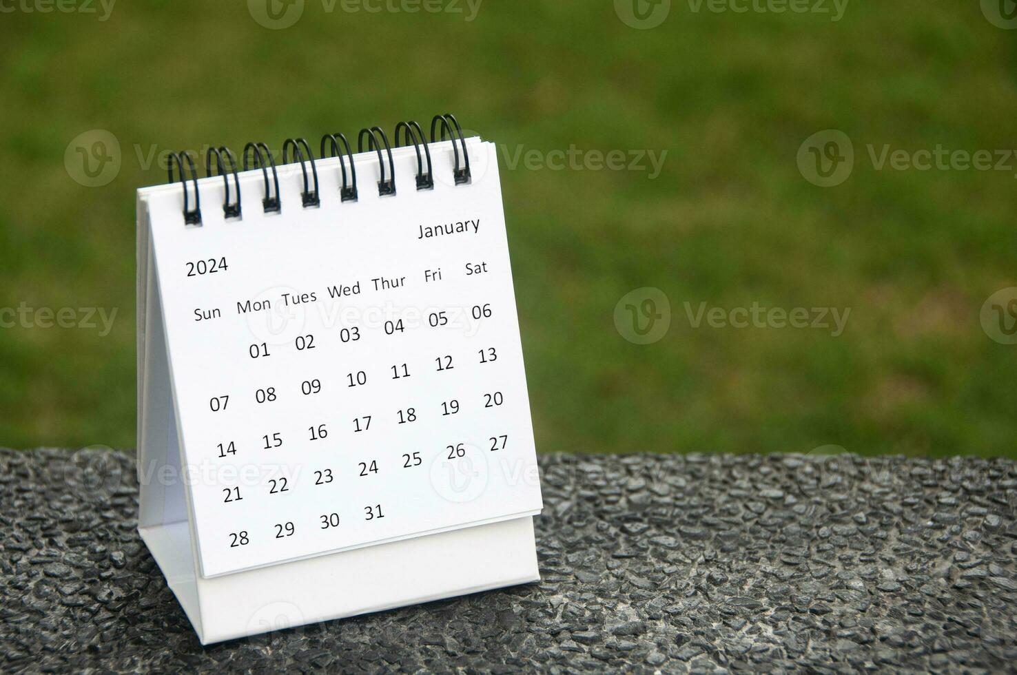 januari 2024 tafel kalender met aanpasbare ruimte voor tekst. kopiëren ruimte. foto