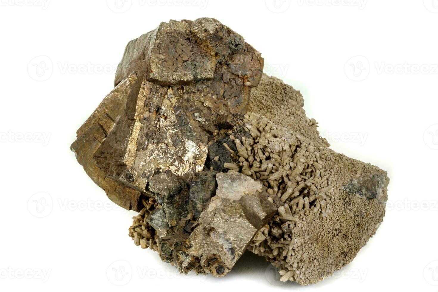 macro mineraal pyriet steen wit achtergrond foto