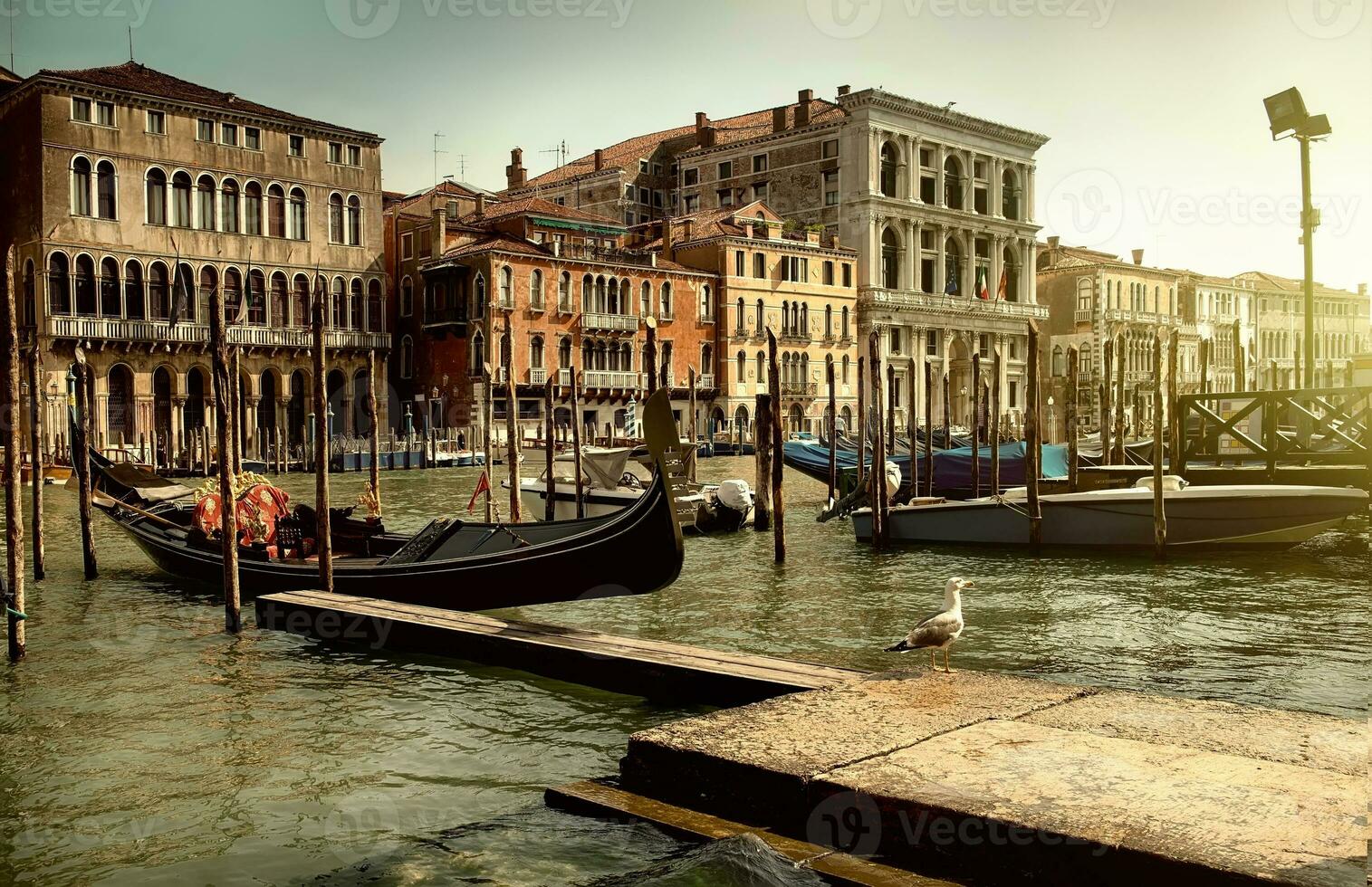 gondel pier in Venetië foto