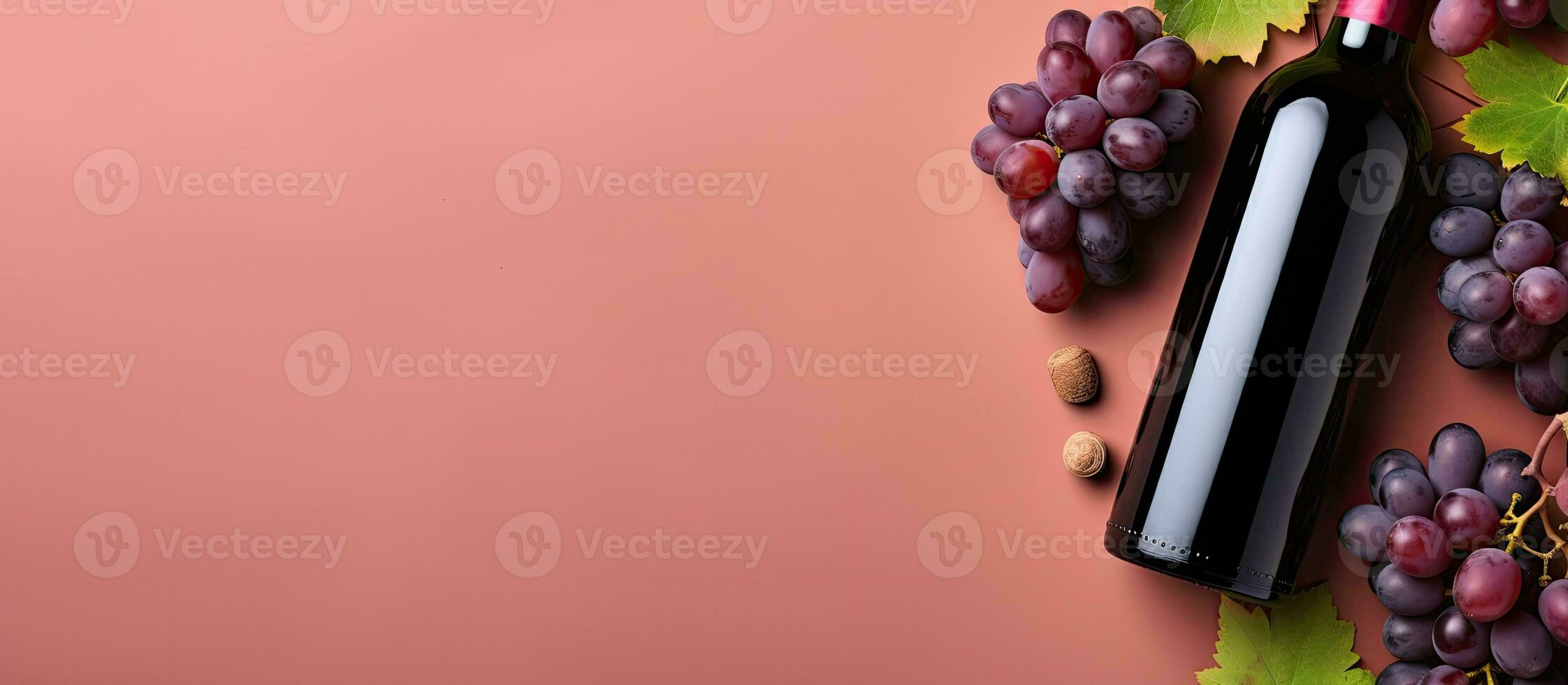 een fles van wijn en sommige druiven Aan een roze achtergrond gemaakt met generatief ai technologie foto