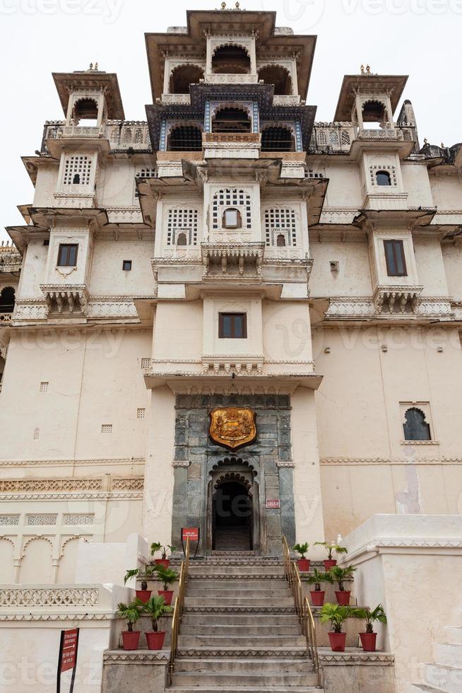 udaipur stadspaleis in rajasthan, india in foto