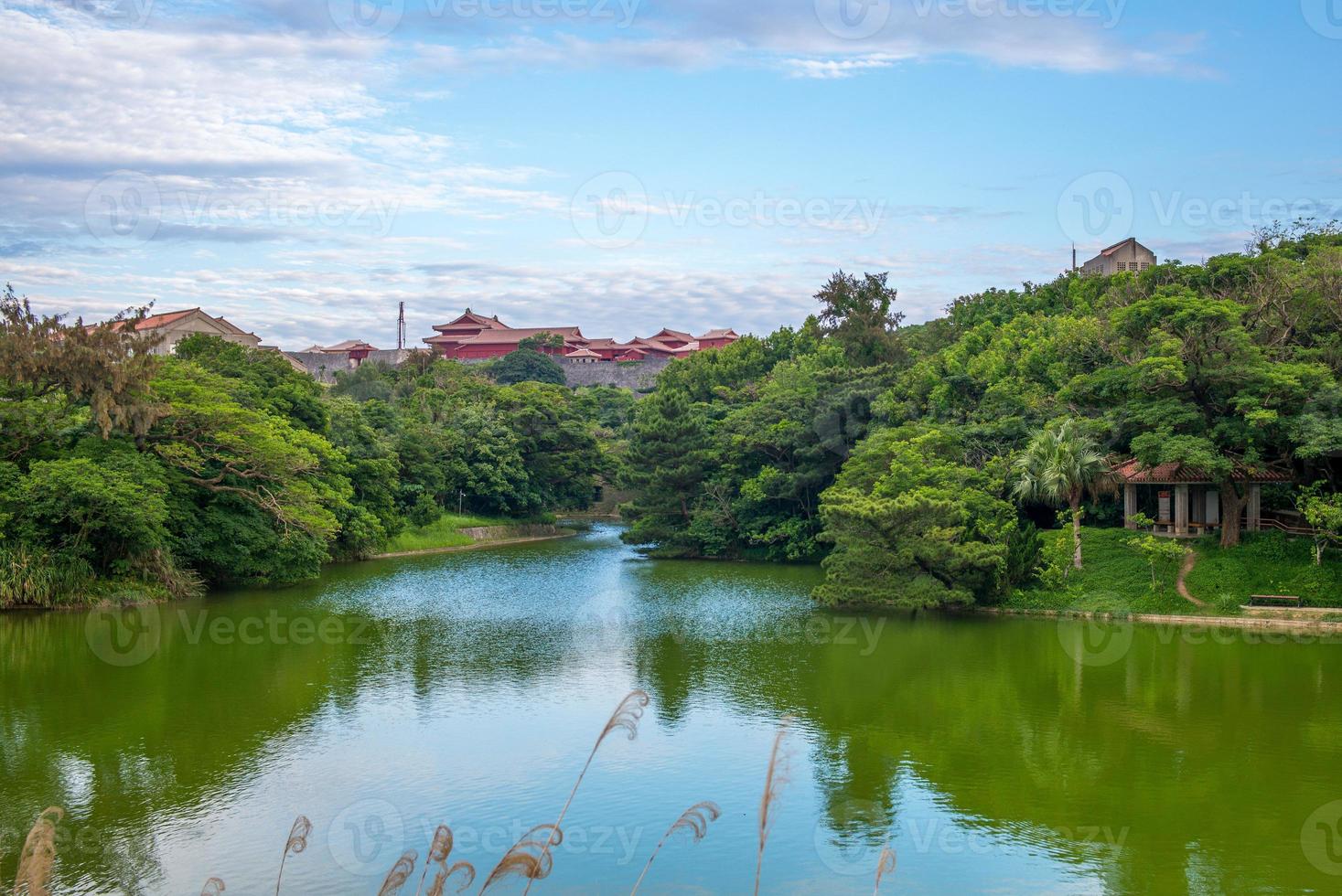 shuri-kasteel is een ryukyuan gusuku in shuri in okinawa foto