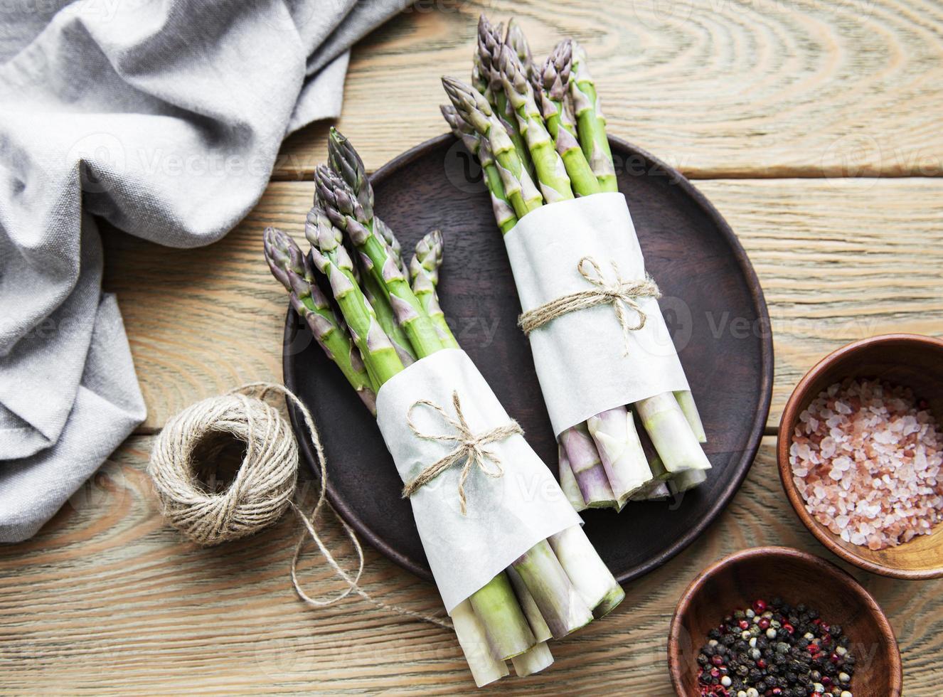 verse groene asperges foto