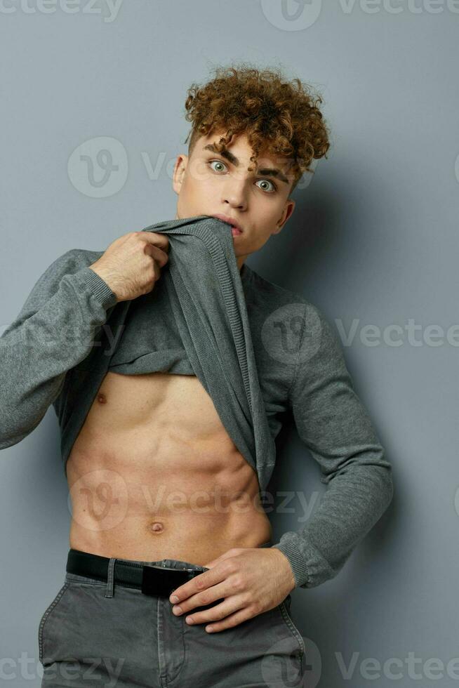 knap jong Mens sexy poseren zelf vertrouwen levensstijl ongewijzigd foto