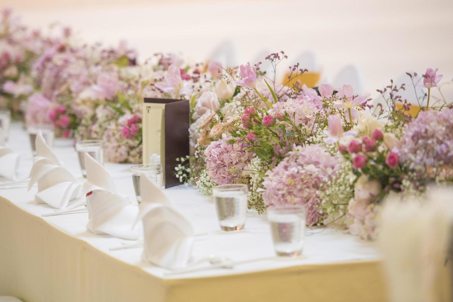 de elegante eettafel foto