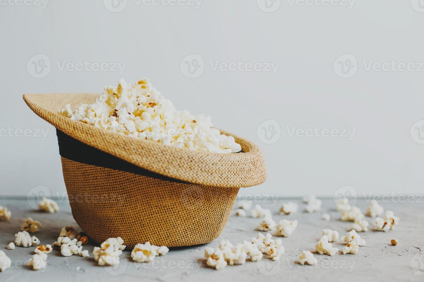 heerlijke gezouten popcorn foto