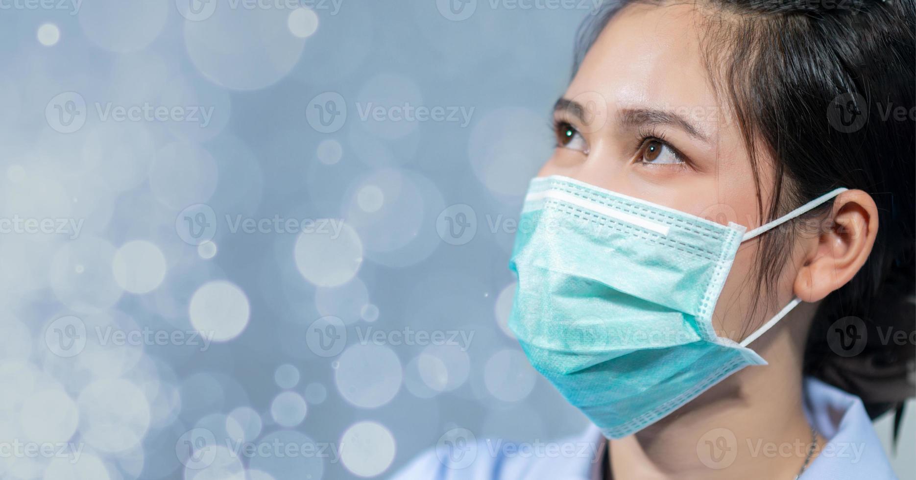 verpleegsters dragen maskers om te beschermen tegen coronavirus covid19 foto