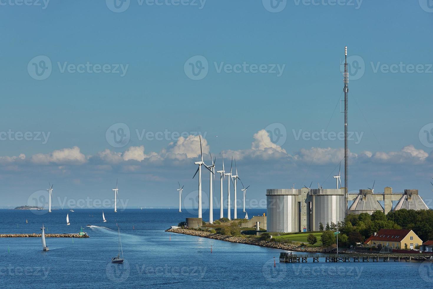 offshore windturbinepark in Kopenhagen, Denemarken foto