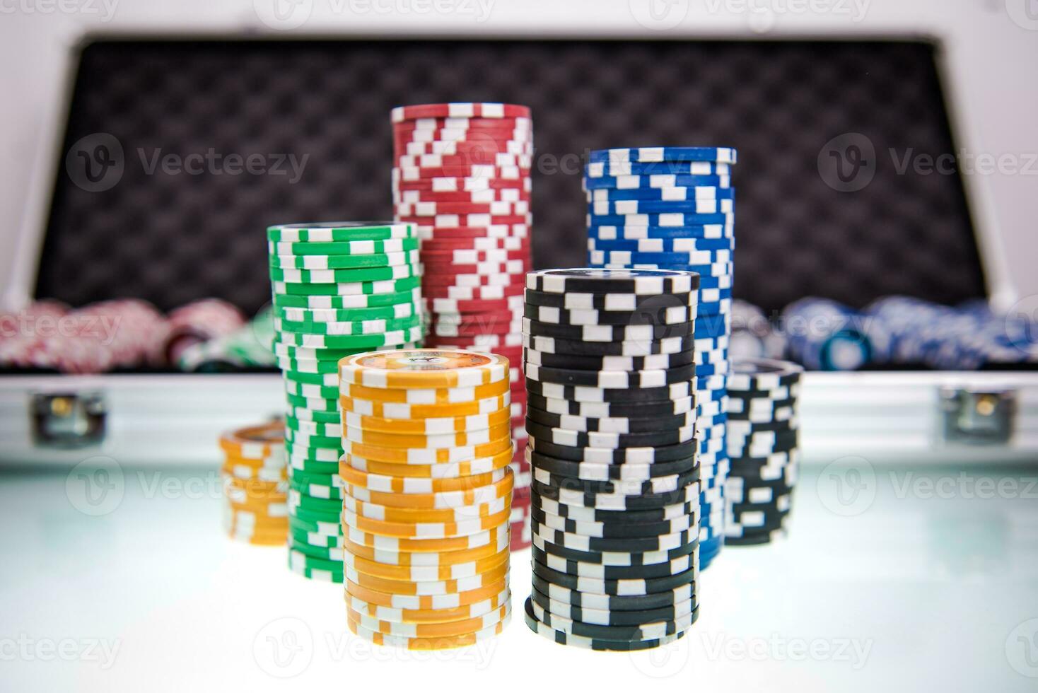 poker chips stapels foto