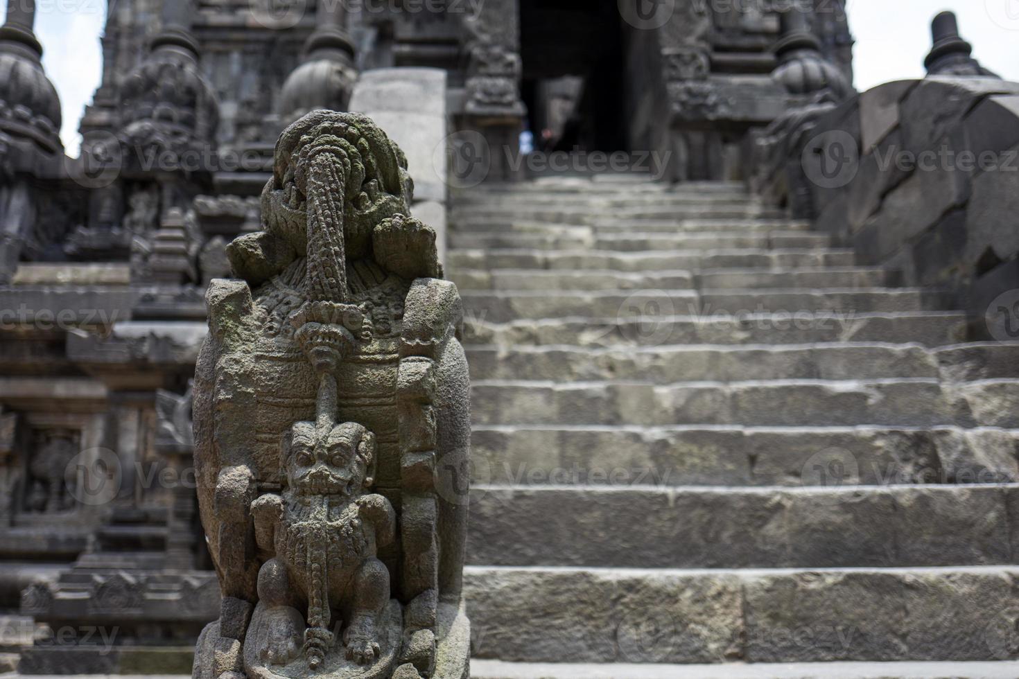 de borobudur tempel bij zonsopgang foto