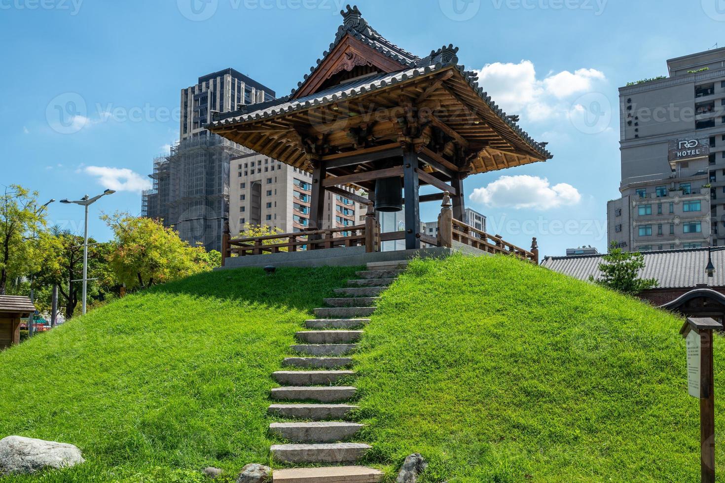 een pagode in taipei in taiwan foto