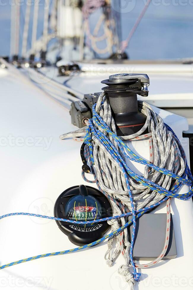 zeilboot - dichtbij omhoog van instrumenten foto