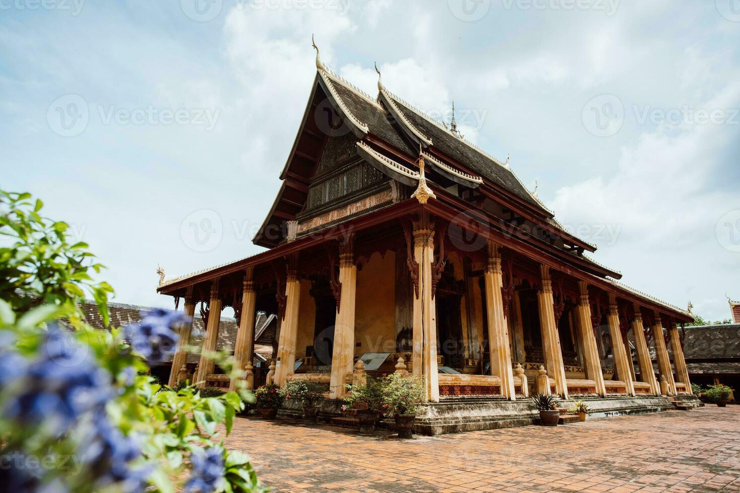 wat sisaket mijlpaal voor reizen in vientiane, Laos. oud tempel in Laos. zuidoosten Azië. foto