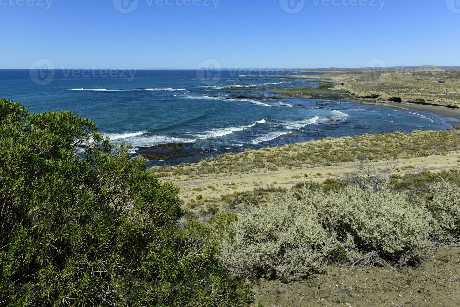 kust- zeegezicht, Patagonië, Argentinië foto