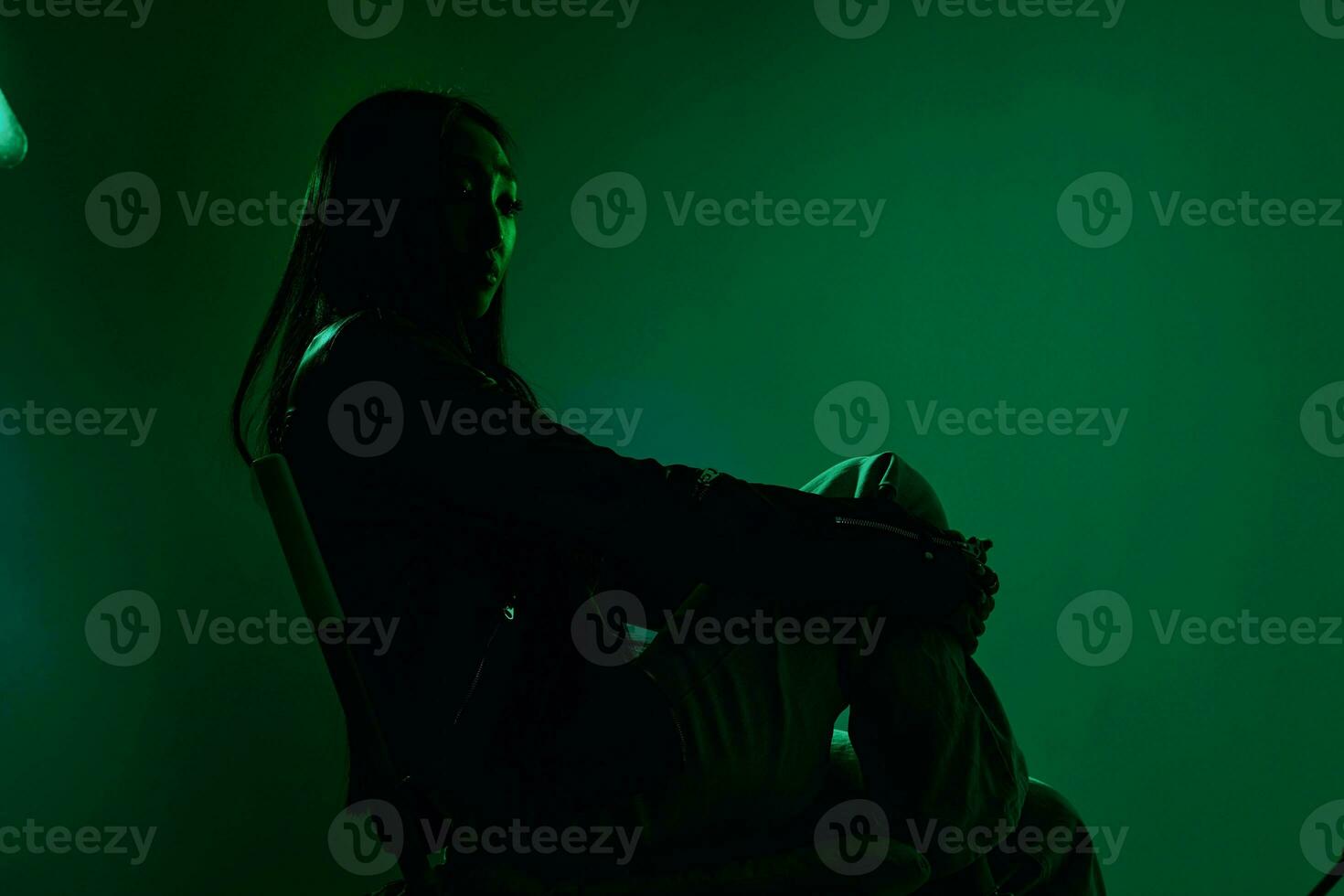 silhouet vrouw mode groen lichaam kleurrijk modieus aantrekkingskracht Aziatisch hipster Kaukasisch partij schoonheid licht foto