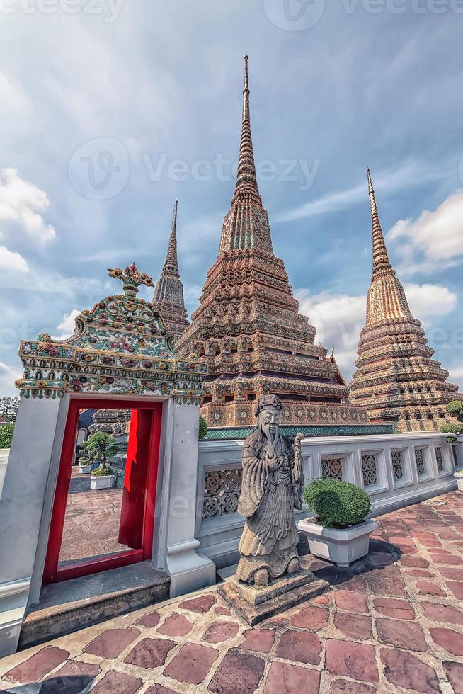 wat pho tempel in bangkok thailand foto