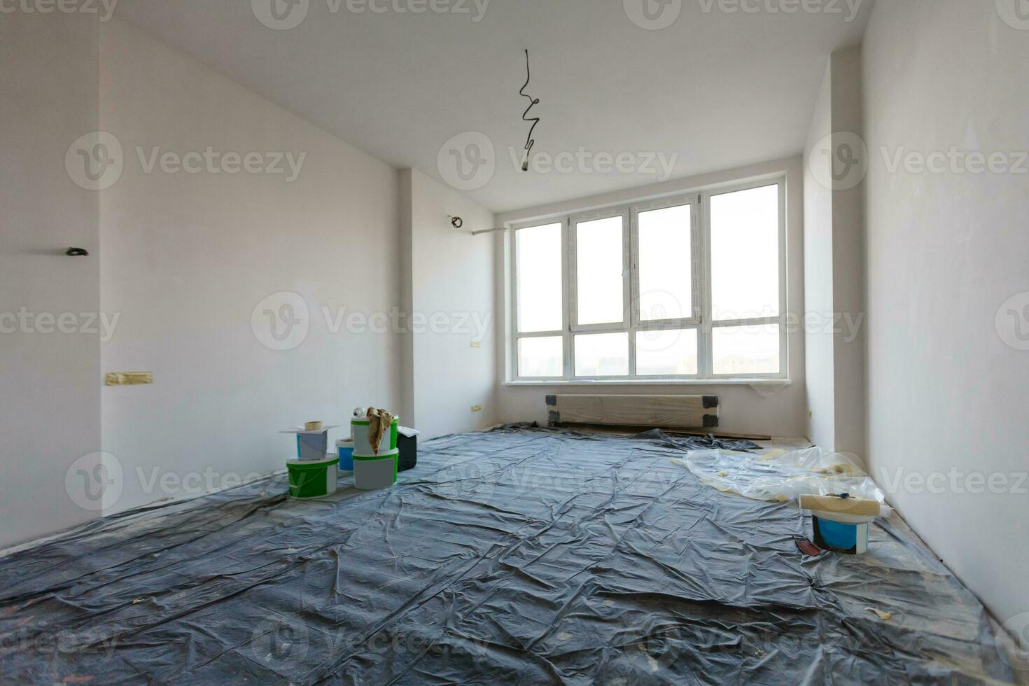 voorbeeld appartement waar renovaties zijn nemen plaats met de verwerken van allemaal oppervlakken foto