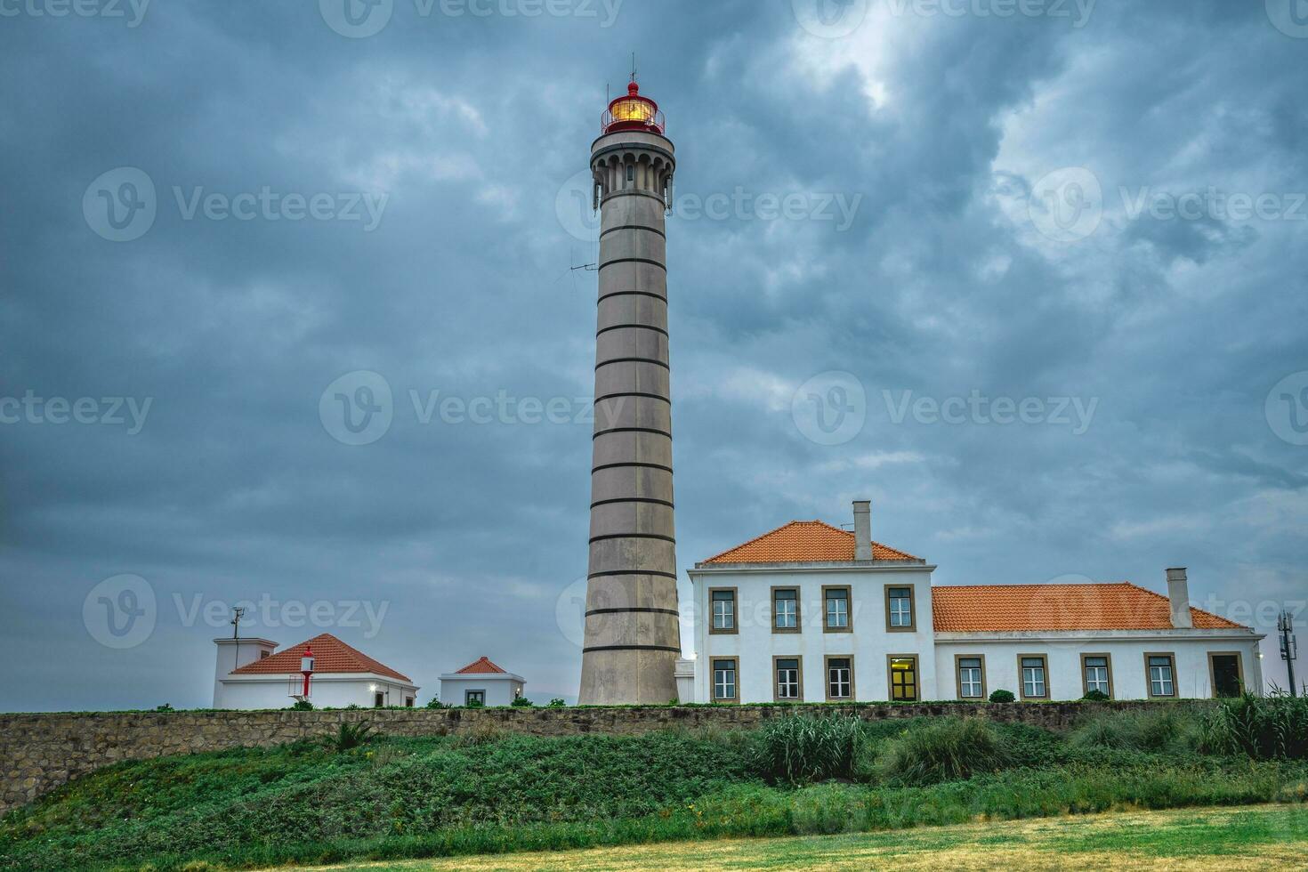 farol de leca, vuurtoren Aan de kust van porto, Portugal. foto