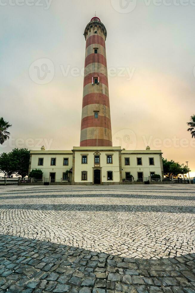 farol de aveiro. vuurtoren in de kust van aveiro, Portugal. foto